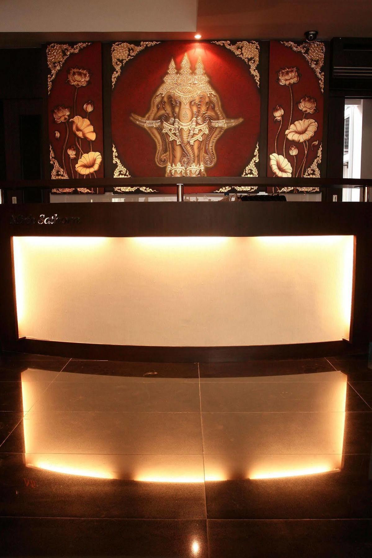 Mirth Sathorn Hotel Bangkok Exterior foto